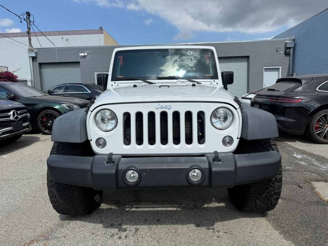 jeep wrangler unlimited 2017 1C4BJWDG9HL753424 image